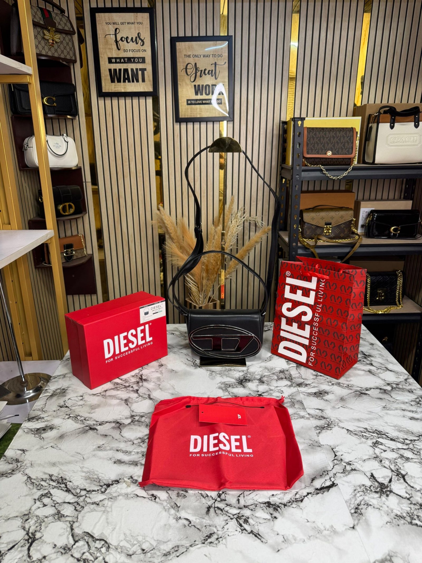 DIESEL 1 DR SHOULDER PREMIUM BAG 🖤☑️