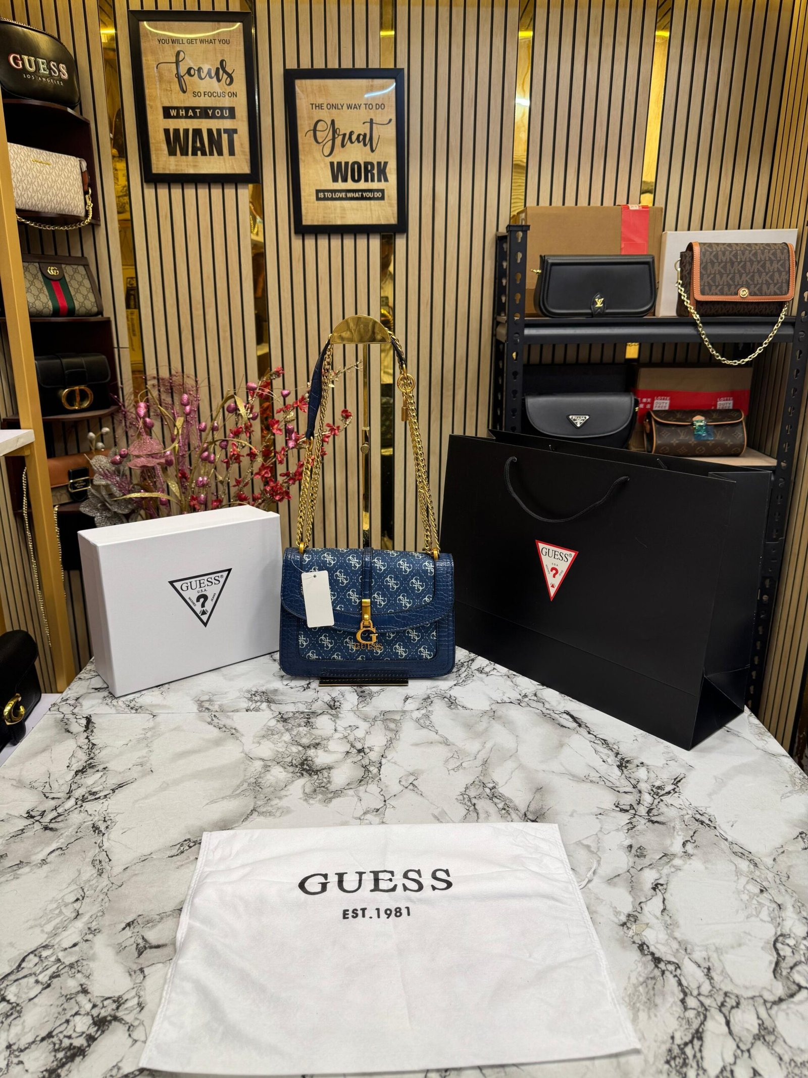 GUESS G JAMES LOGO PREMIUM BAG WIT ORIGNAL BOX AND CARRY BAG  BLUE