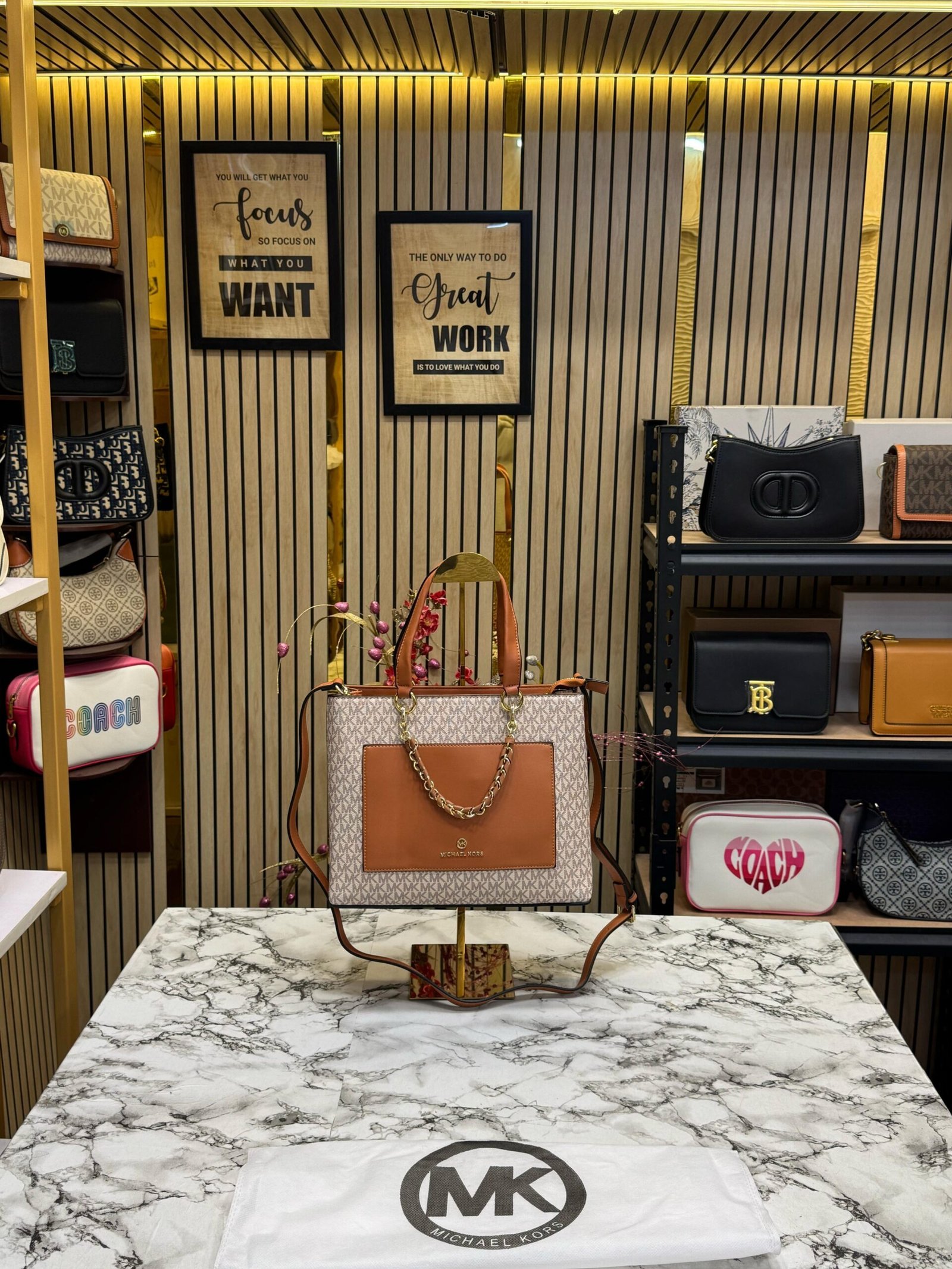 MICHAEL KORS PRORSOM  BEIGE