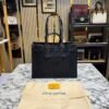 LOUIS VUITTON ON THE GO WITH ORIGNAL DUST BAG AND CARRY BAG PREMIUM QUALITY ( BLACK  )