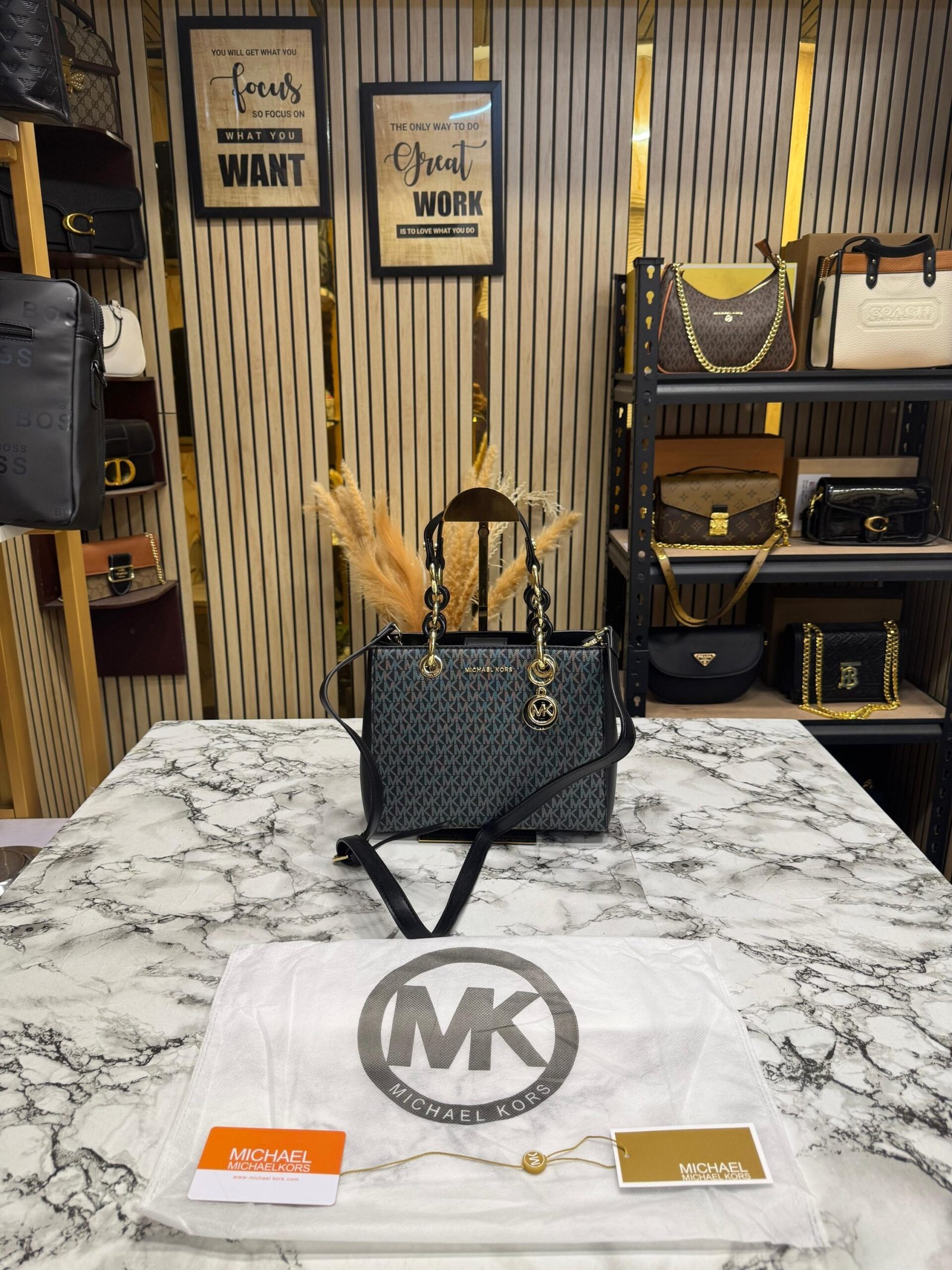MICHAEL KORS CYNTHIA PREMIUM  BAG WITH OG DUST BAG