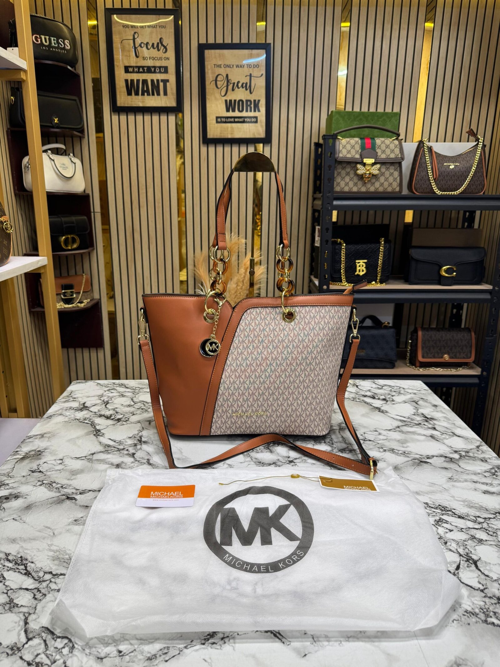 MICHAEL KORS RAVAN WITH DUST BAG PACKING BEIGE BROWN