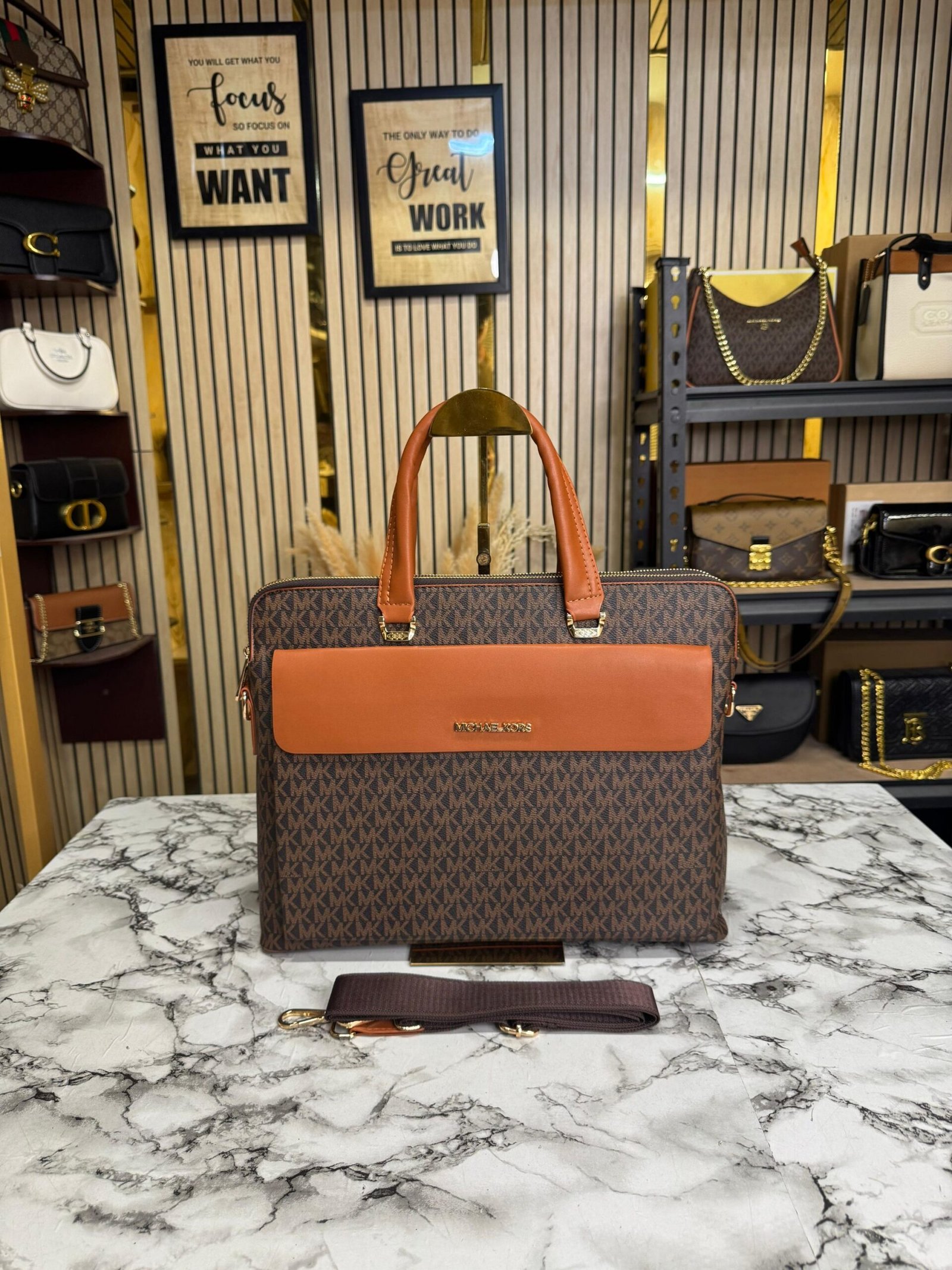 MICHAEL KORS LOGO LAPTOP BAG BROWN