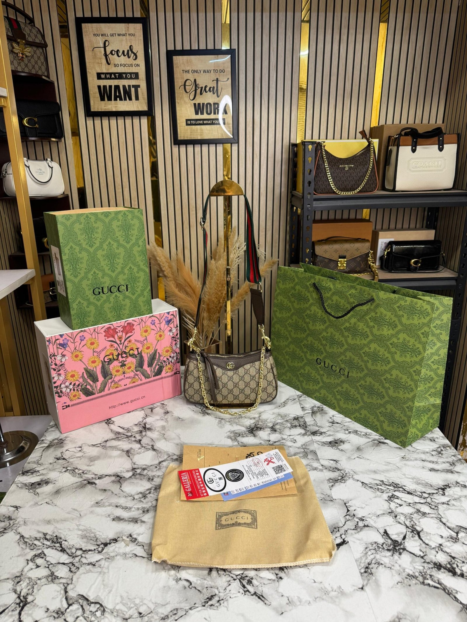 GUCCI GG OPHIDIA PREMIUM BAG WITH OG DOUBLE BOX AND CARRY BAG ✅🤎