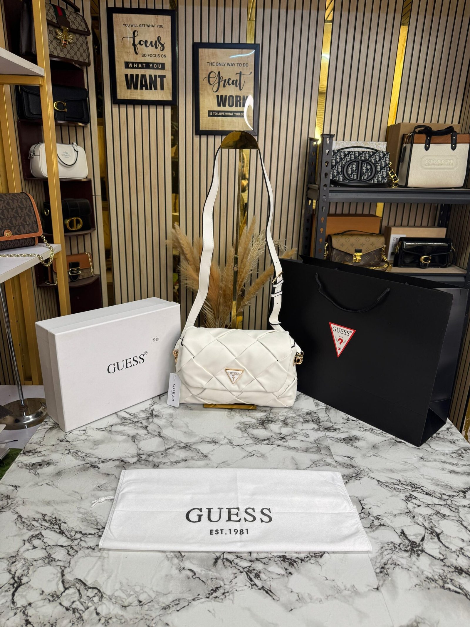 GUESS ZAINA TEXTURE STRUCTURED HAND BAG WITH ORIGNAL BOX AND CARRY BAG