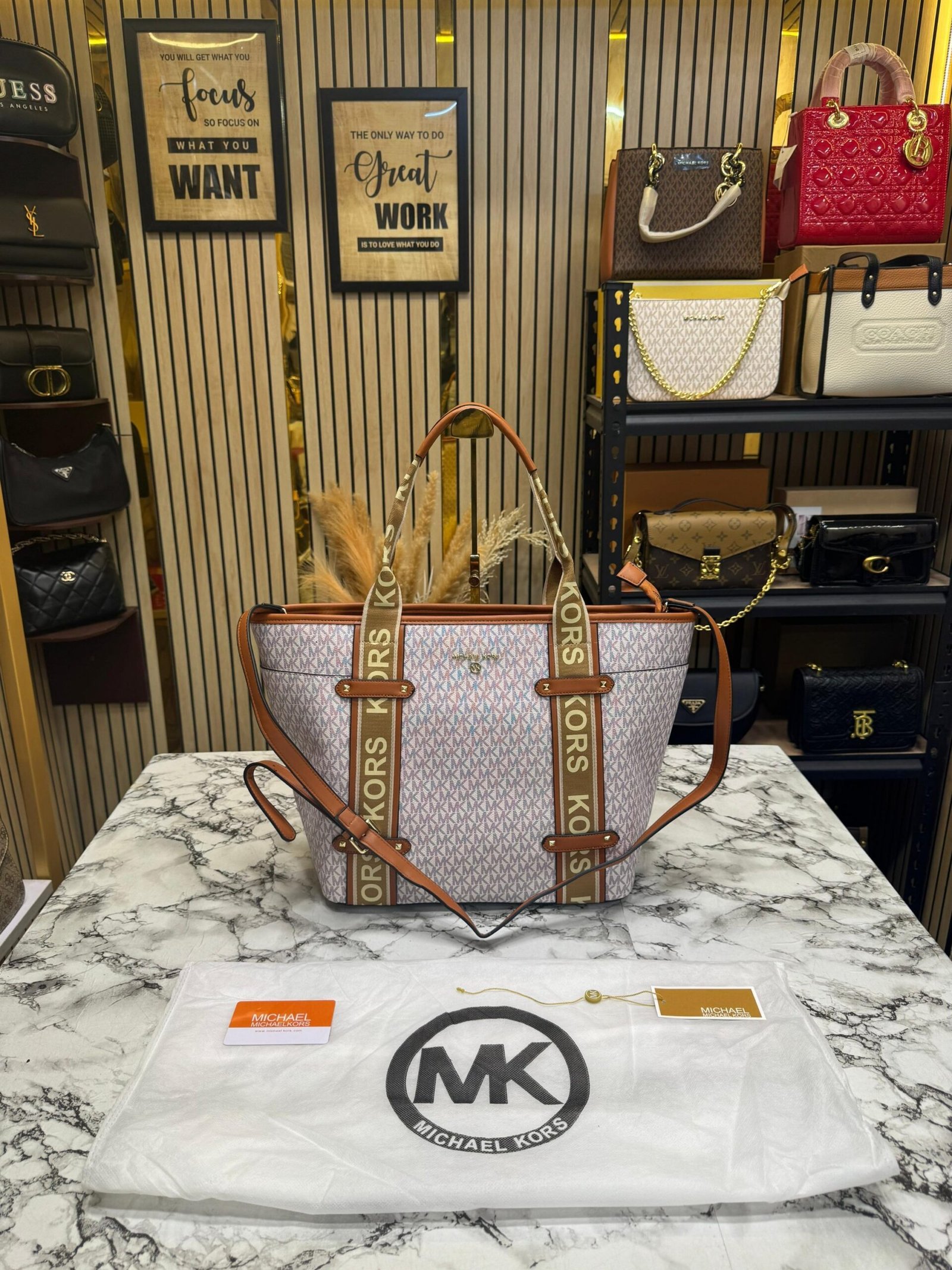 MICHAEL KORS MAEVE PREMIUM TOTE BAG WITH DUST BAG PACKING