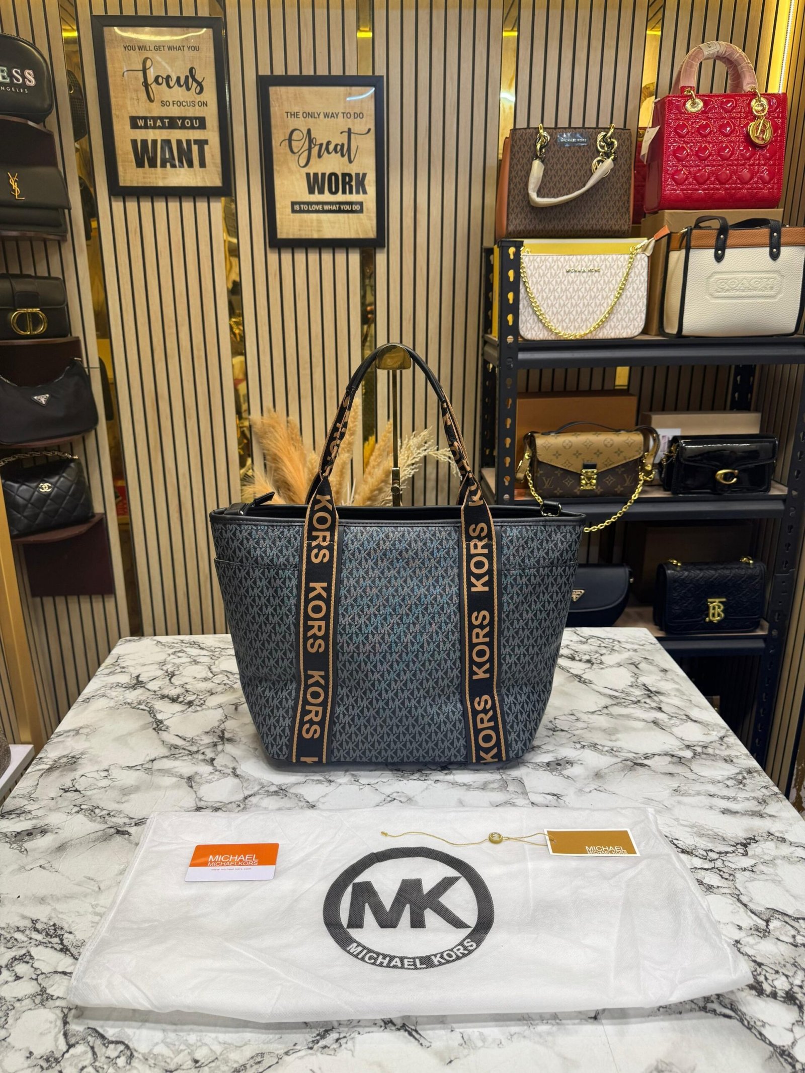 MICHAEL KORS MAEVE PREMIUM TOTE BAG WITH DUST BAG PACKING
