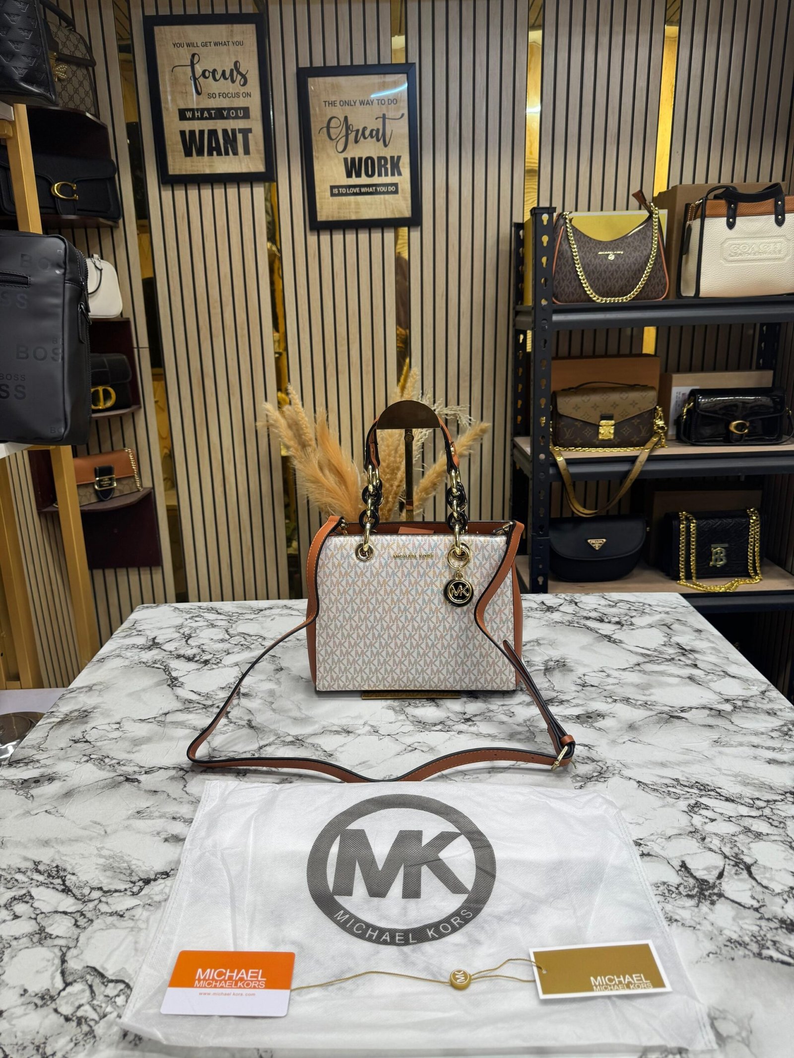 MICHAEL KORS CYNTHIA PREMIUM  BAG WITH OG DUST BAG